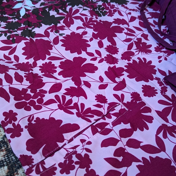 Scrub Set - Picture 2 of 5